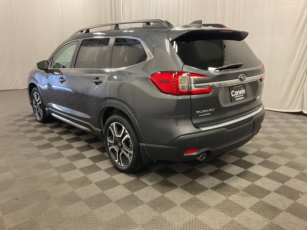 Used 2024 Subaru Ascent Limited w/ Technology Package AWD/4WD image 4