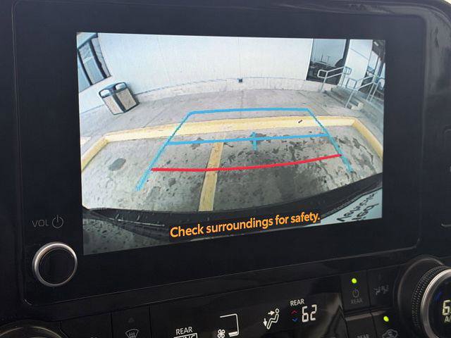 Certified 2025 Toyota Highlander LE FWD image 13