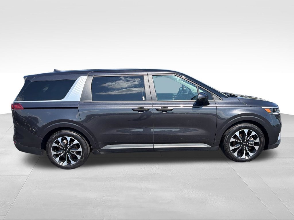 Certified 2023 Kia Carnival EX FWD image 6