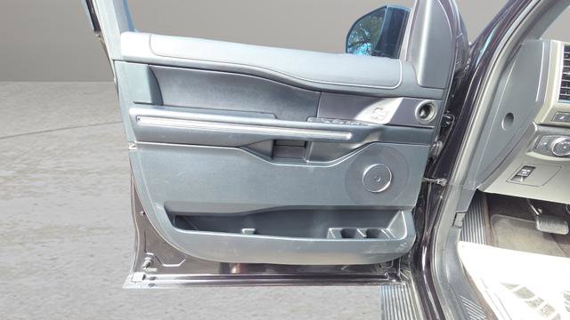 Used 2021 Ford Expedition XLT image 29
