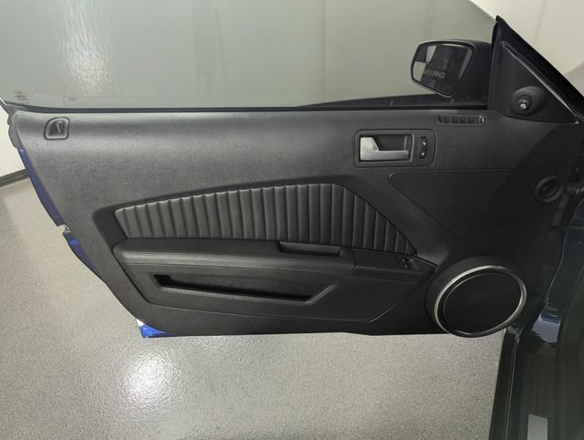 Used 2011 Ford Mustang Shelby GT500 RWD image 17