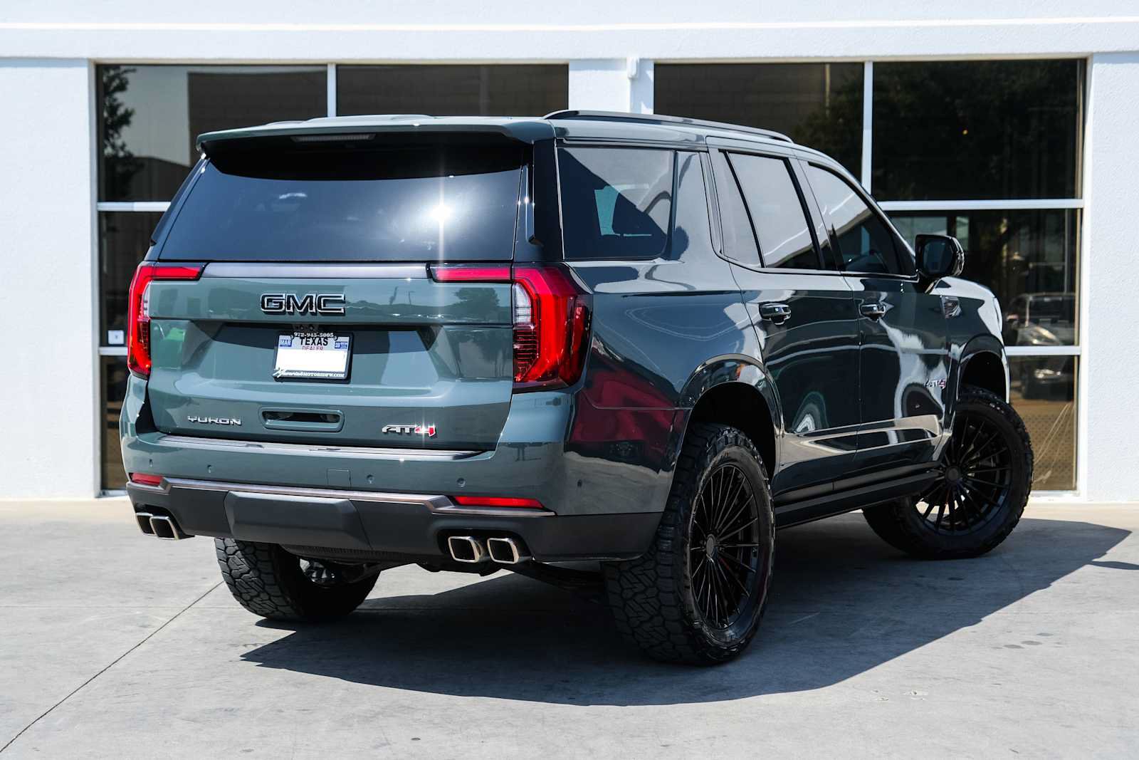 Used 2026 GMC Yukon AT4 Ultimate w/ LPO, Floor Liner Package AWD/4WD image 11
