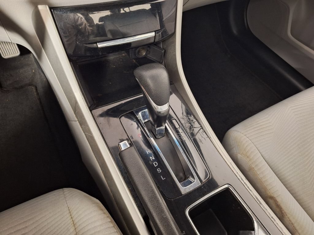 Used 2017 Honda Accord LX image 13