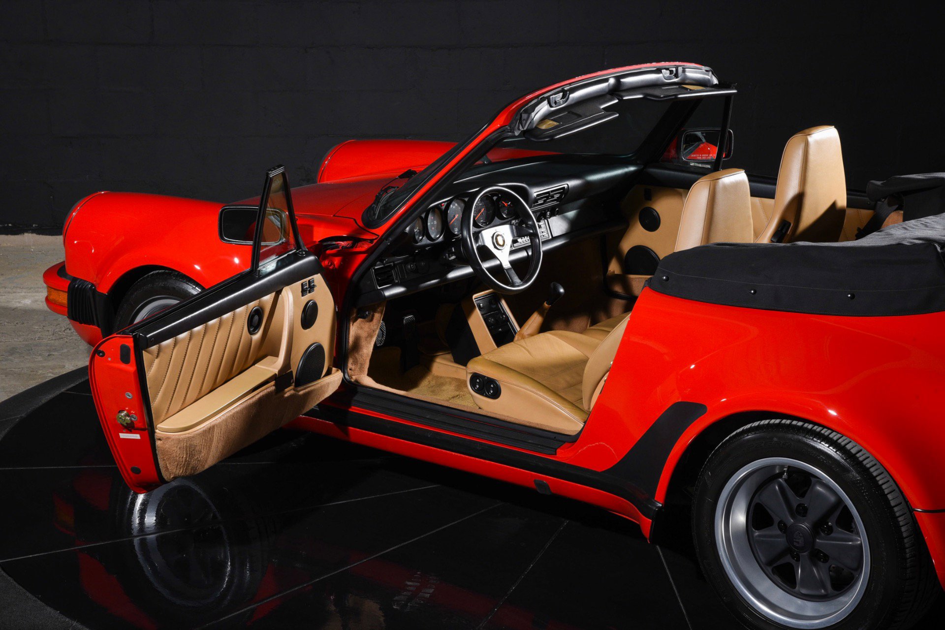 Used 1989 Porsche 911 Carrera RWD image 6