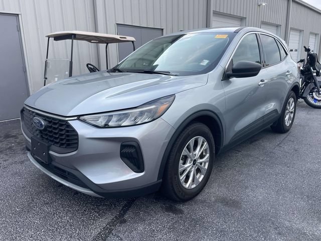 Used 2023 Ford Escape Active w/ Cold Weather Package FWD image 7