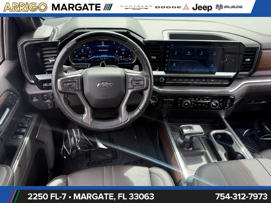 Used 2025 Chevrolet Silverado 1500 High Country w/ High Country Premium Package AWD/4WD image 13