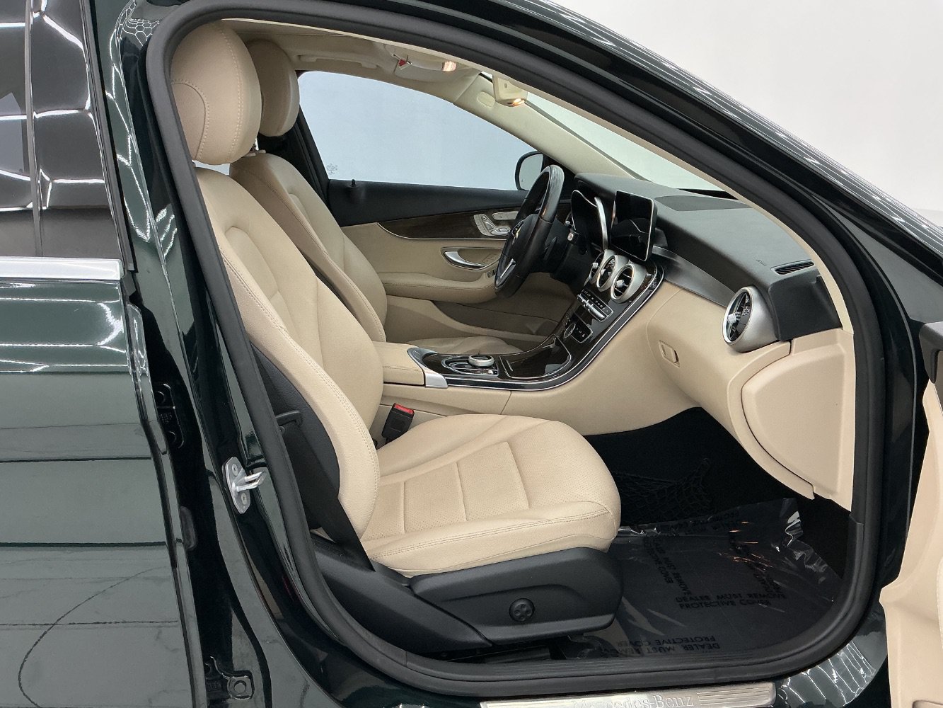 Used 2019 Mercedes-Benz C 300 Sedan image 18