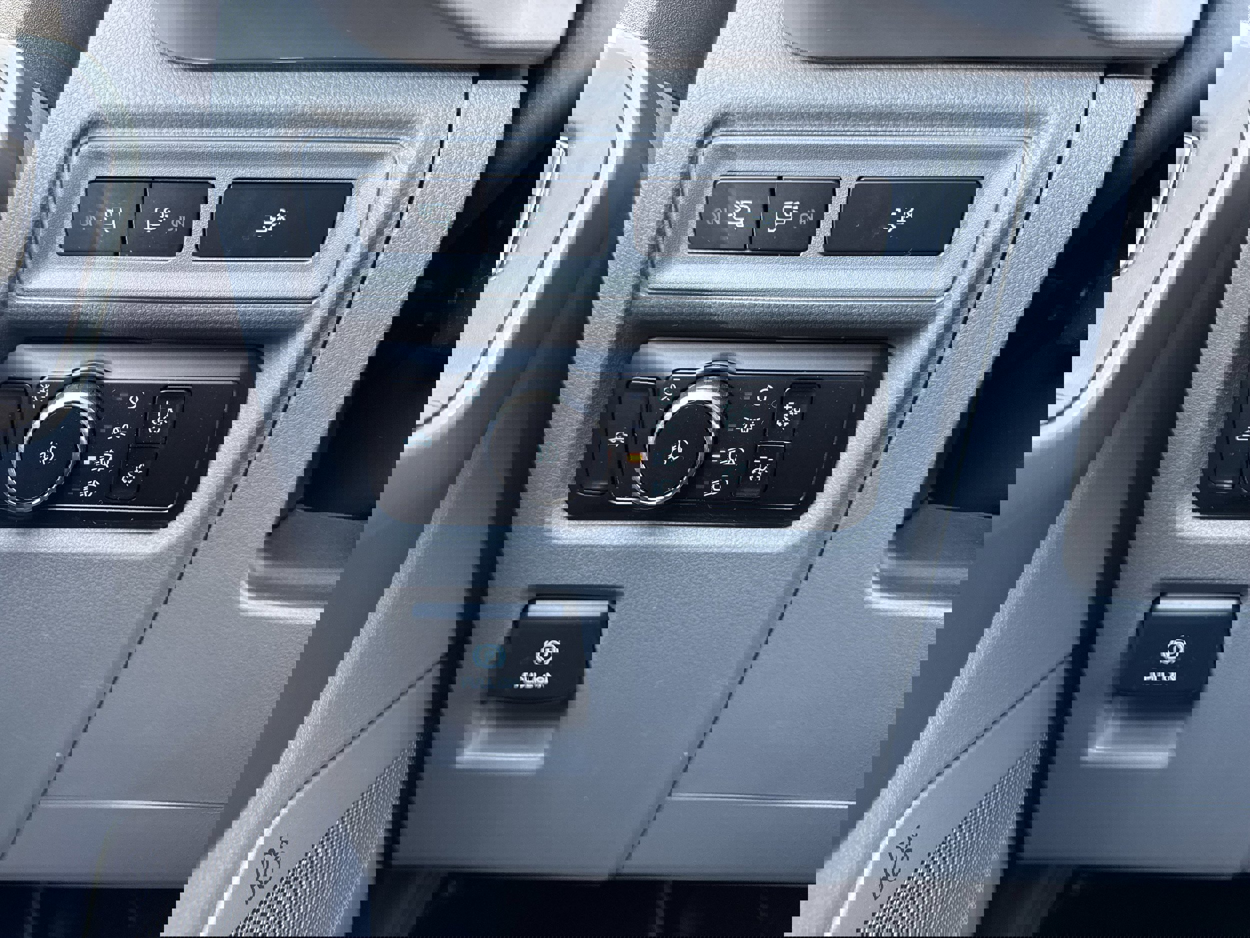 Used 2023 Ford F150 XLT w/ Equipment Group 302A High image 25