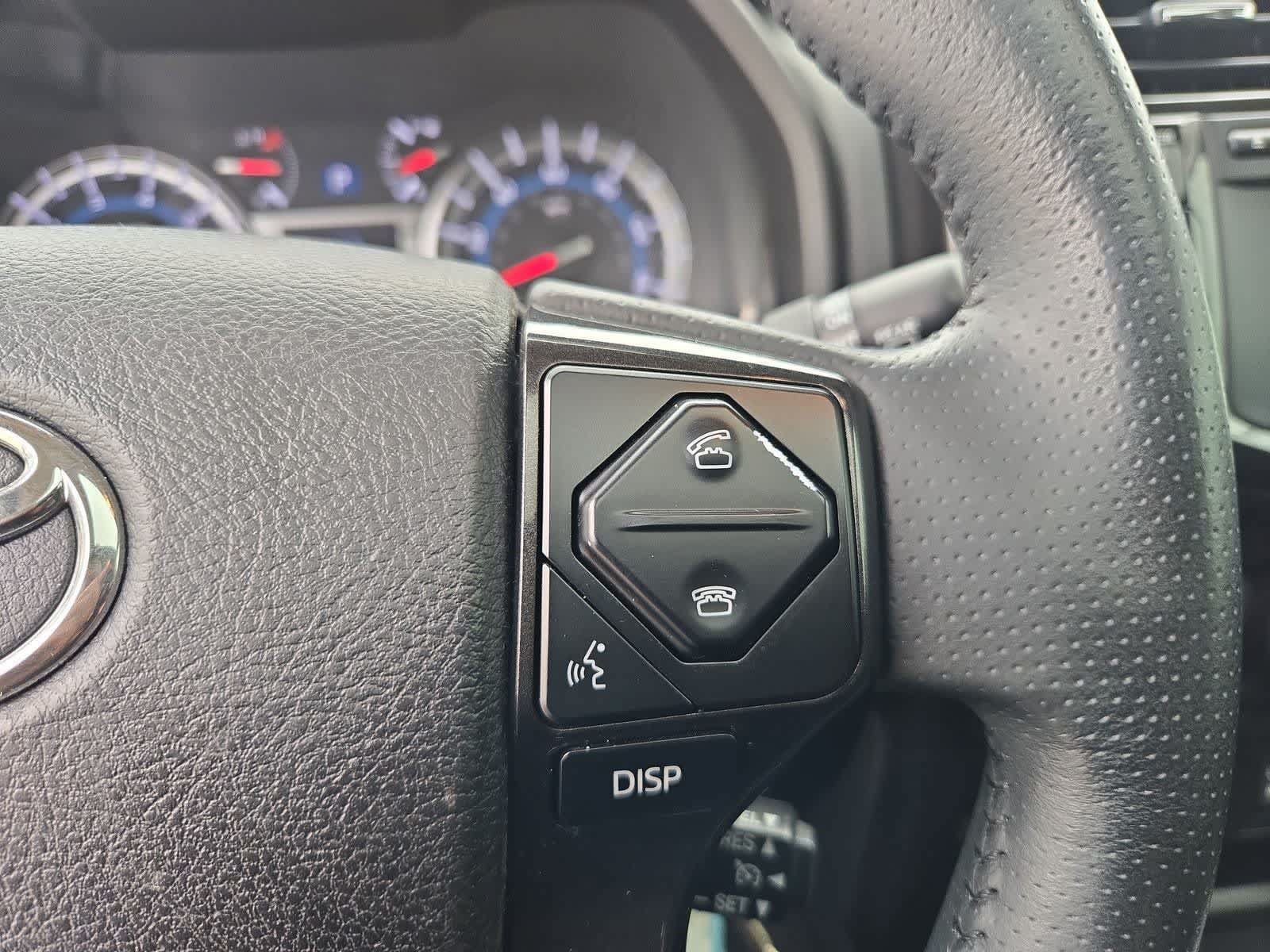 Used 2018 Toyota 4Runner TRD Off-Road Premium AWD/4WD image 25