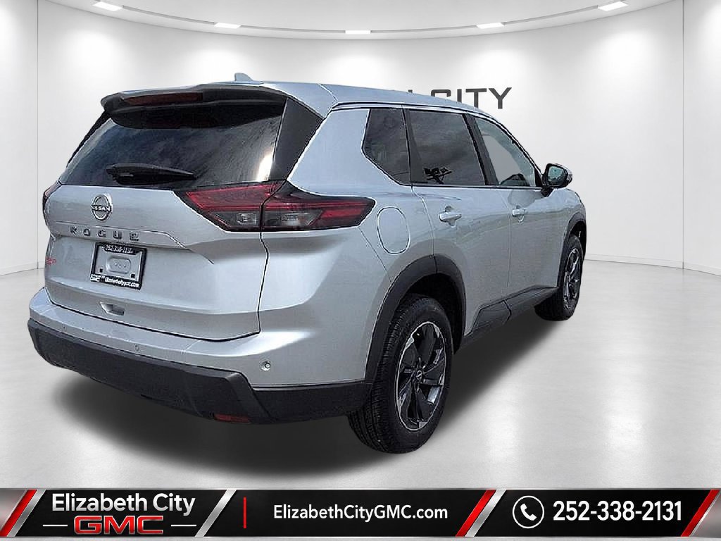 Used 2025 Nissan Rogue SV FWD image 10