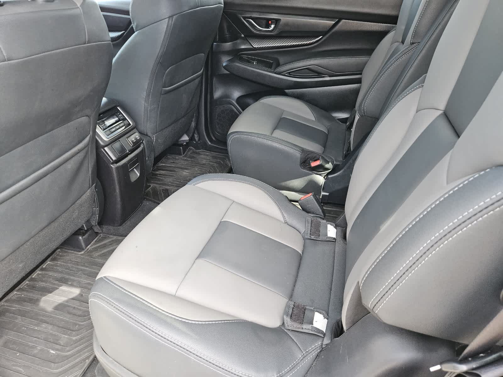 Used 2022 Subaru Ascent Onyx Edition AWD/4WD image 27