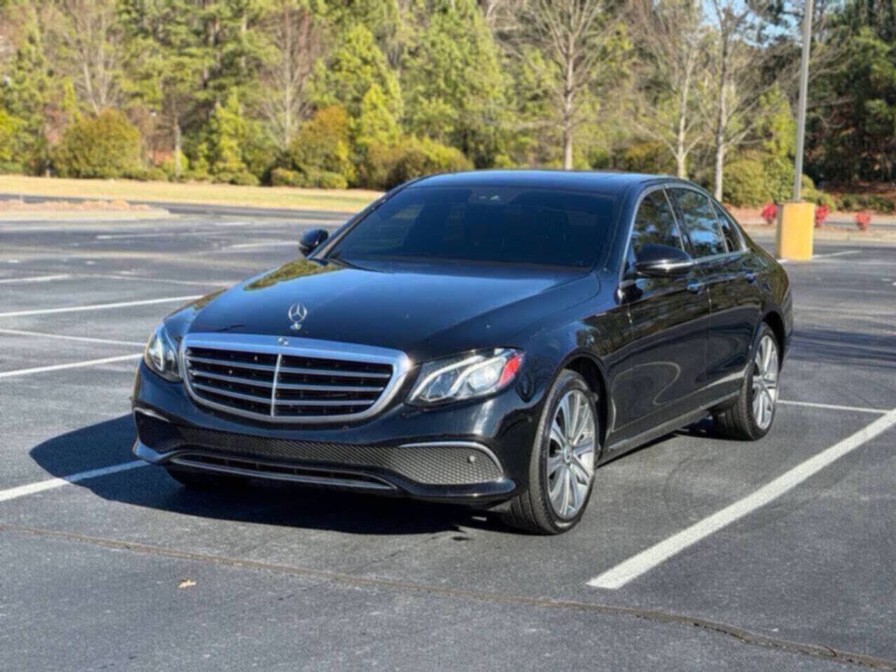Used 2018 Mercedes-Benz E 300 4MATIC image 2