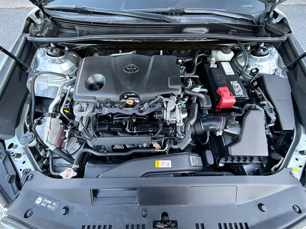 Used 2018 Toyota Camry XLE image 18