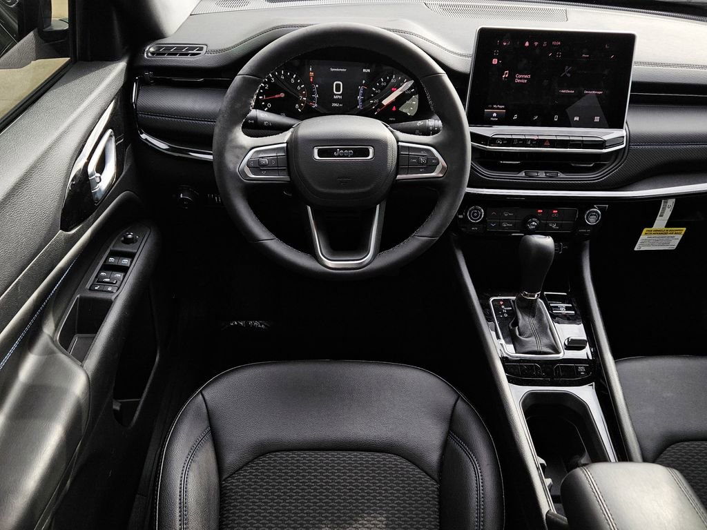 New 2026 Jeep Compass Latitude image 9