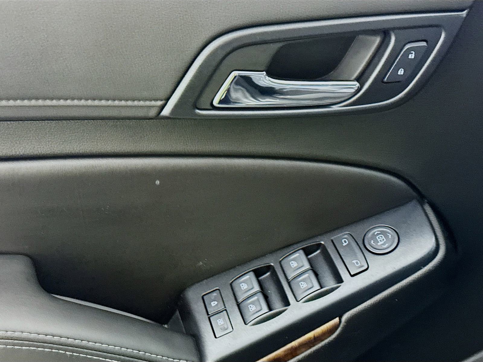 Used 2019 Chevrolet Tahoe LS AWD/4WD image 15