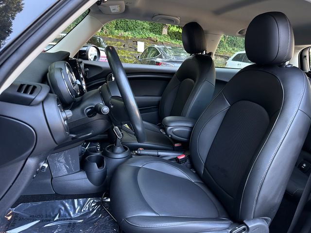 Used 2020 MINI Cooper 2-Door Hardtop w/ Storage Package image 12