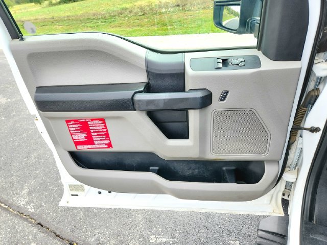 Used 2017 Ford F250 XL w/ Power Equipment Group AWD/4WD image 21