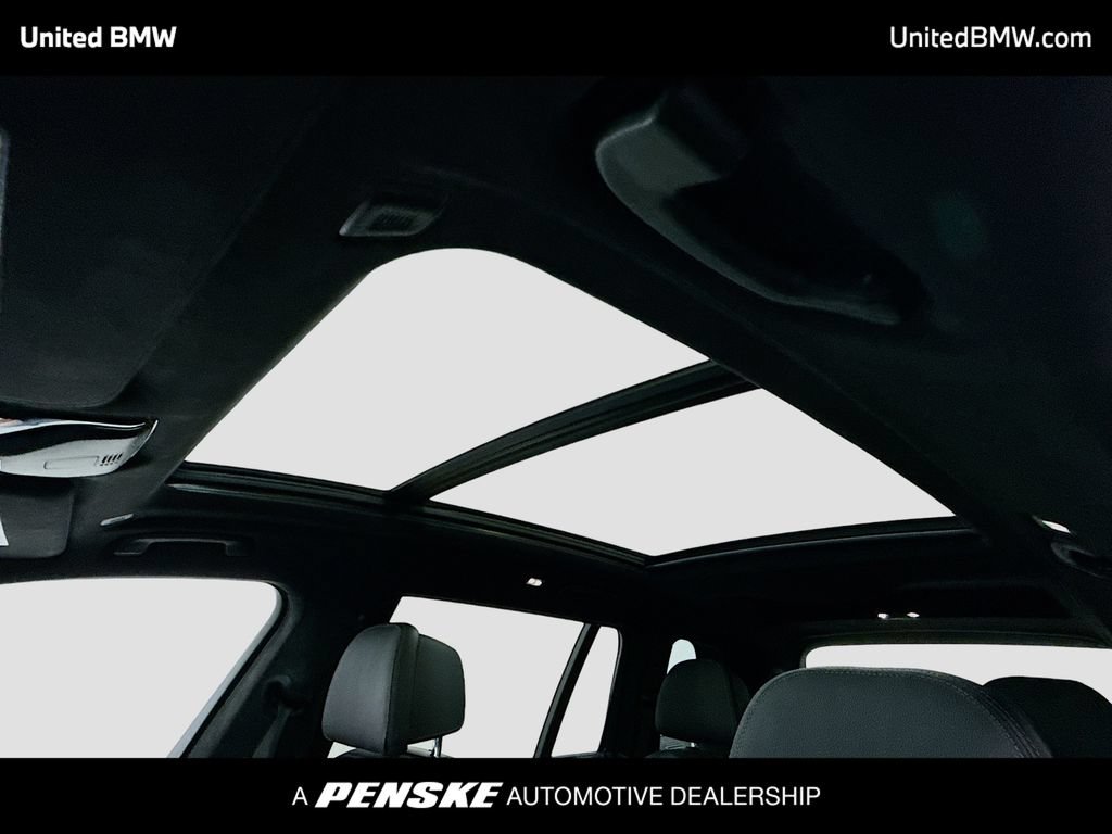 Used 2021 BMW X7 xDrive40i w/ M Sport Package AWD/4WD image 19