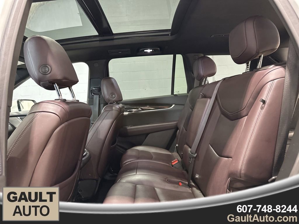 Used 2022 Cadillac XT6 Premium Luxury image 17