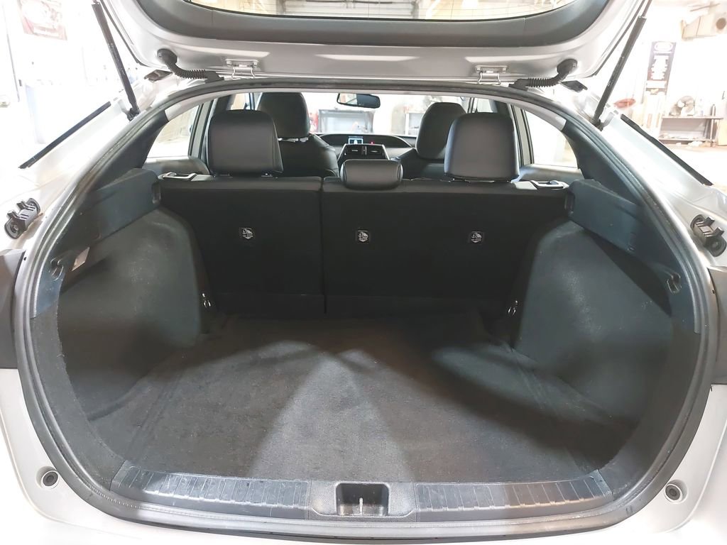 Used 2020 Toyota Prius XLE w/ Advanced Technology Package FWD image 13