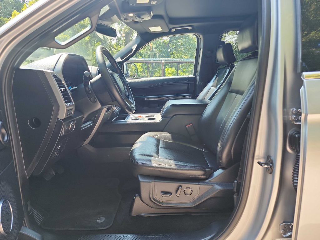 Used 2020 Ford Expedition XLT w/ Equipment Group 202A image 15