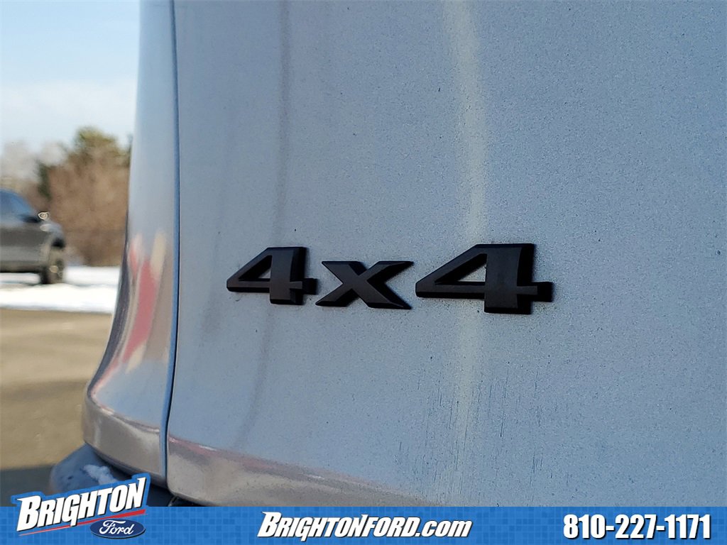 Used 2017 Jeep Cherokee Trailhawk image 6