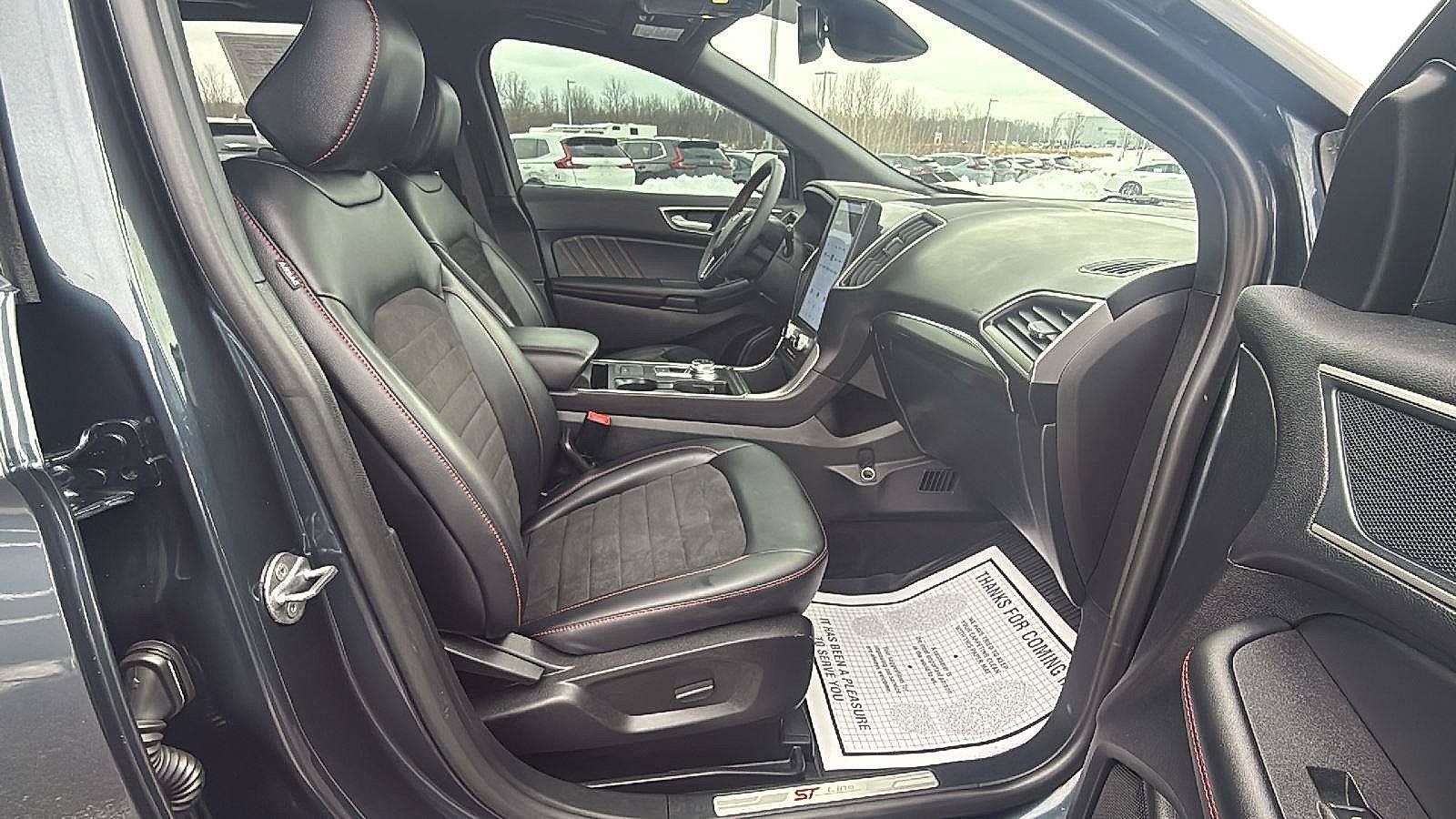 Used 2024 Ford Edge ST-Line w/ Cargo Accessory Package AWD/4WD image 18