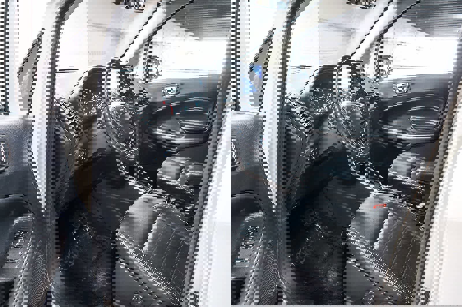 Used 2020 Ford EcoSport Titanium image 18