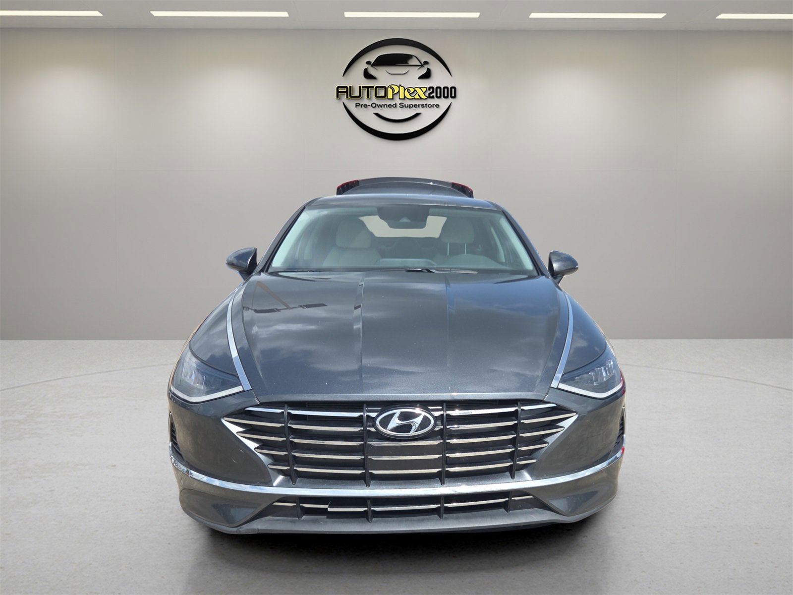 Used 2023 Hyundai Sonata SE image 1