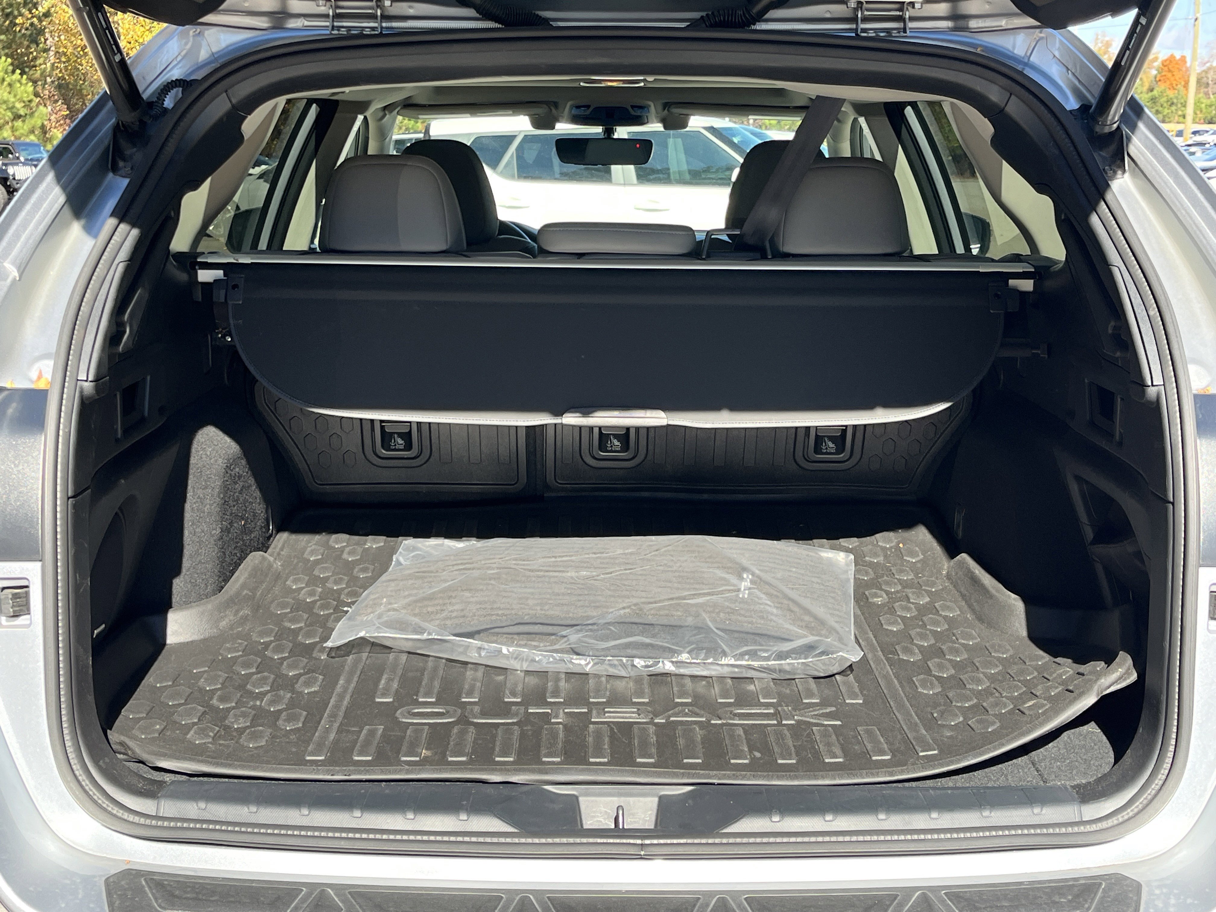 Used 2022 Subaru Outback Limited image 28