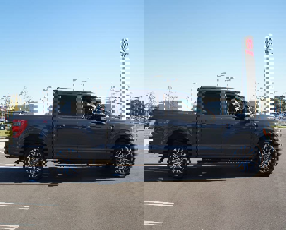 Used 2021 Ford F150 XL w/ STX Appearance Package image 13
