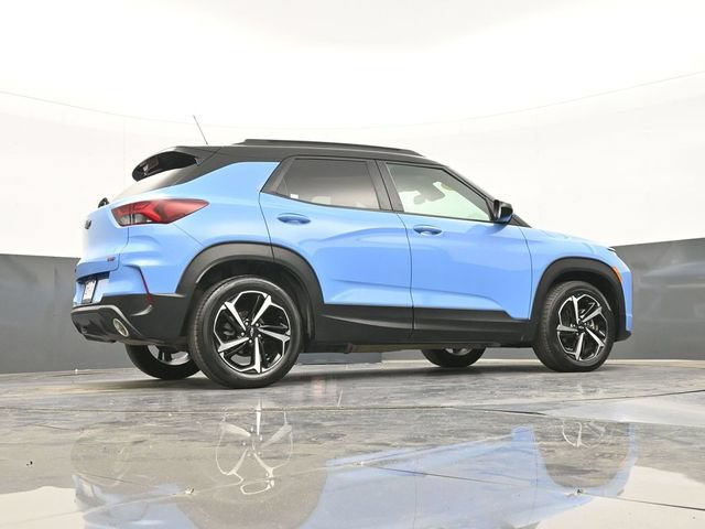 Used 2023 Chevrolet TrailBlazer RS w/ Sun and Liftgate Package FWD image 49