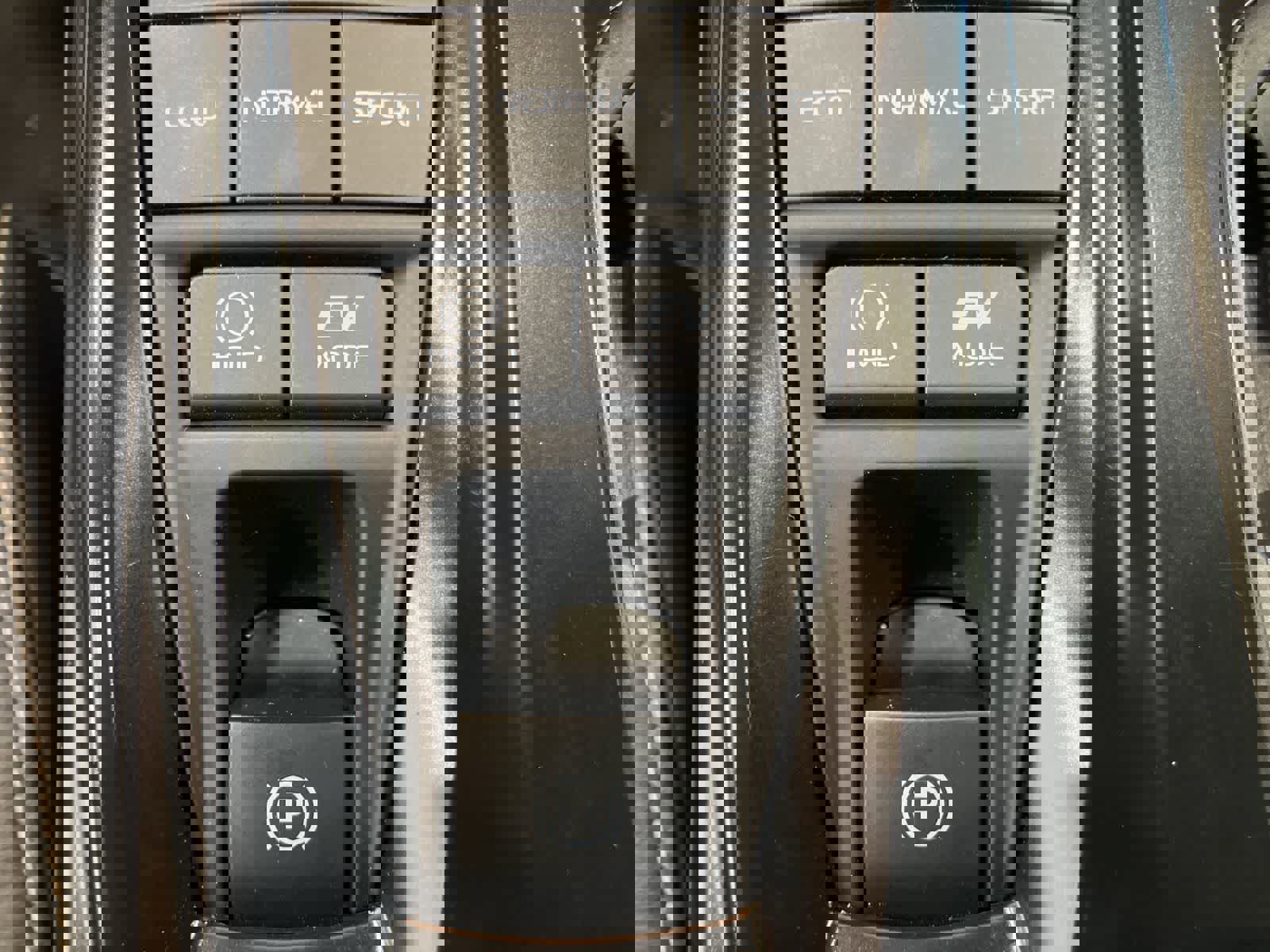 Used 2025 Toyota Camry SE w/ Convenience Package AWD/4WD image 15