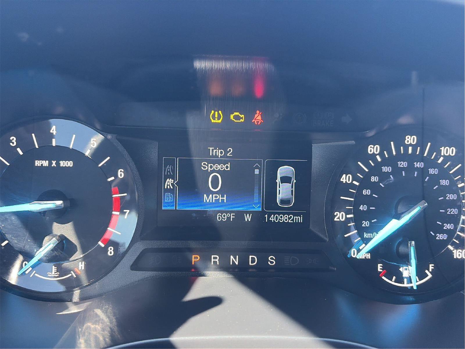 Used 2017 Ford Fusion SE FWD image 24