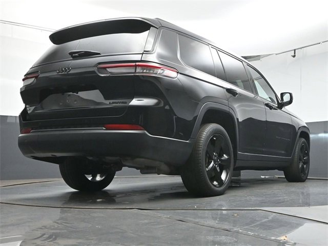 Used 2023 Jeep Grand Cherokee L Limited w/ Black Appearance Package image 39