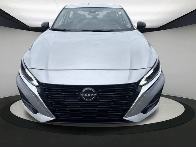 Used 2024 Nissan Altima 2.5 SV image 13