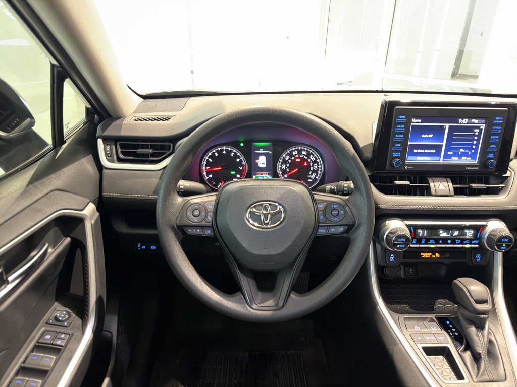 Used 2022 Toyota RAV4 XLE image 16