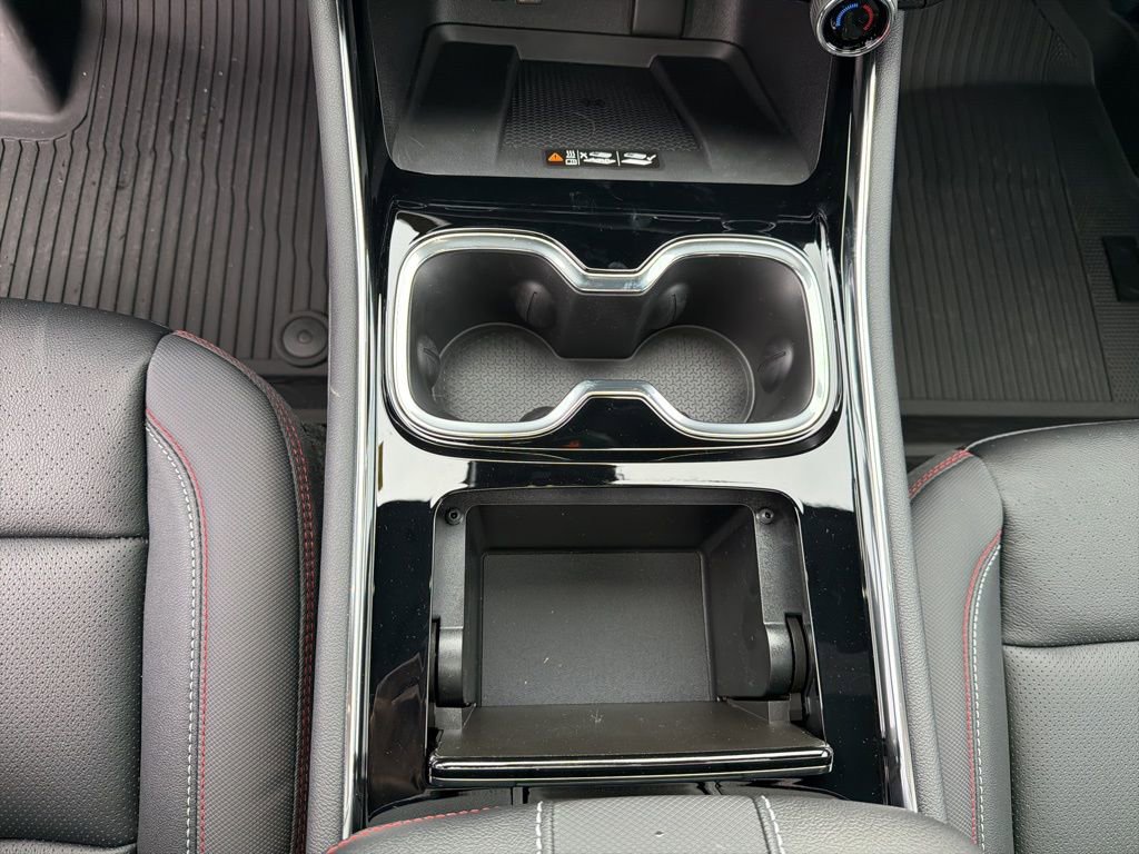 New 2026 Chevrolet Traverse RS w/ LPO, Floor Liner Package image 17