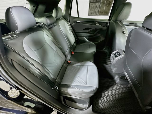 Certified 2025 Volkswagen Tiguan SE R-Line AWD/4WD image 27