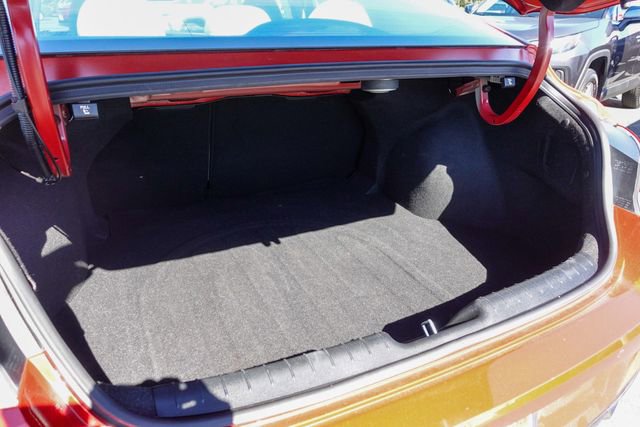 Used 2021 Hyundai Elantra Limited image 27