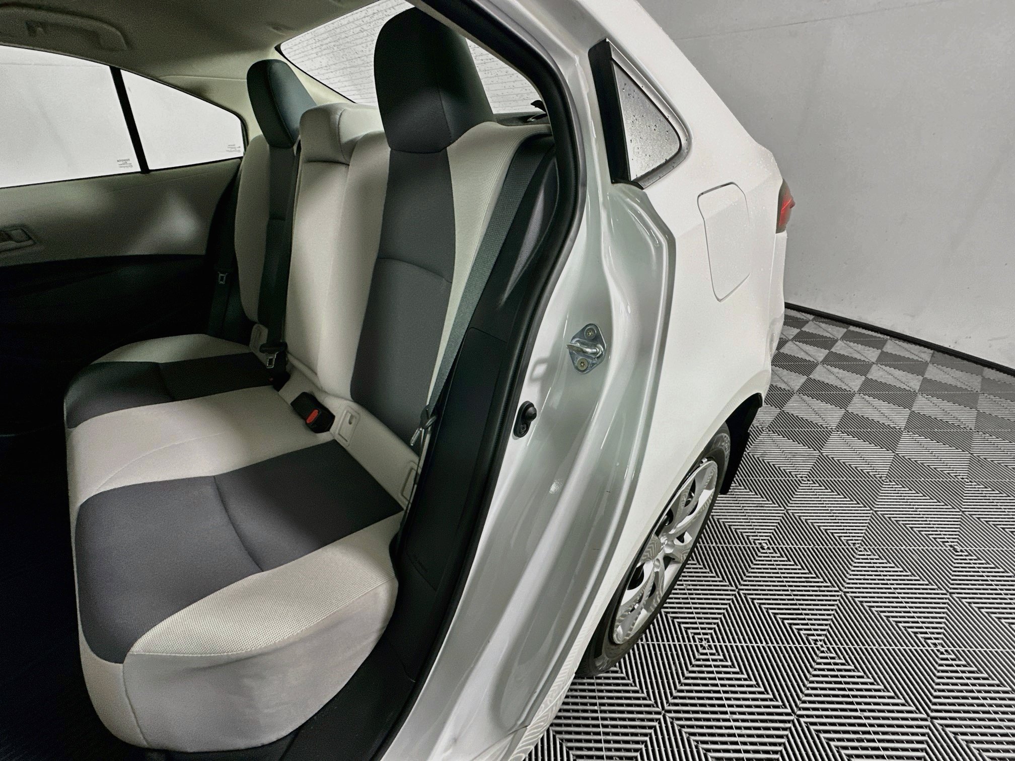 Certified 2025 Toyota Corolla LE FWD image 25