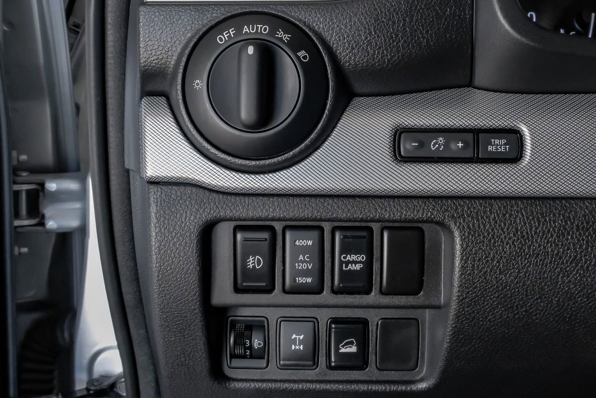 Used 2019 Nissan Titan PRO-4X image 25