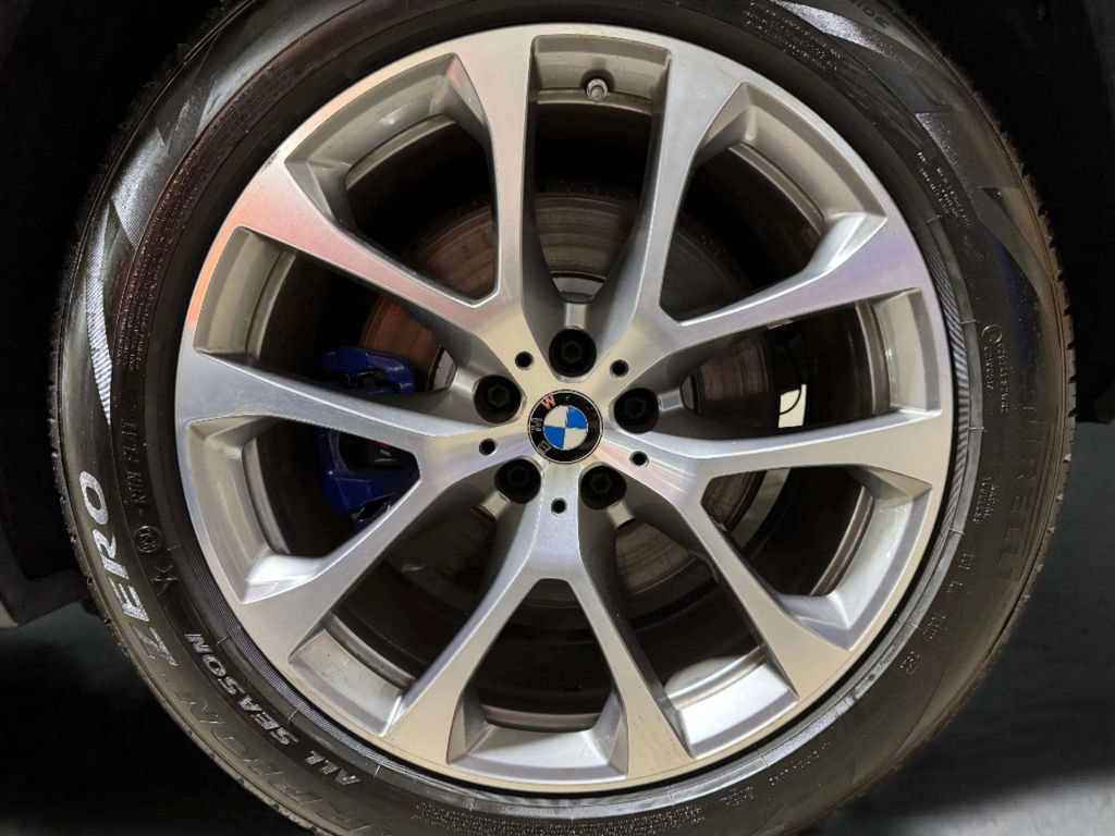 Used 2019 BMW X5 xDrive40i w/ Premium Package AWD/4WD image 29