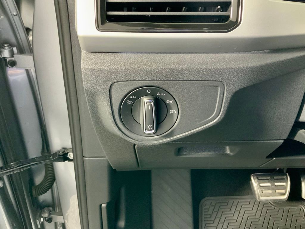 Used 2023 Volkswagen Atlas Cross Sport SEL R-Line image 24