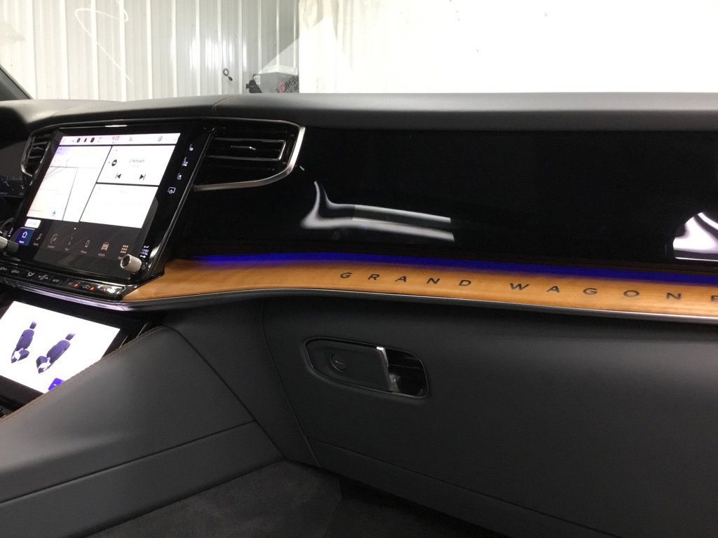 Used 2022 Jeep Grand Wagoneer Series II AWD/4WD image 27