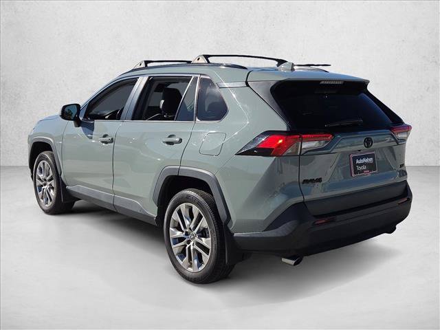 Used 2022 Toyota RAV4 XLE Premium FWD image 8