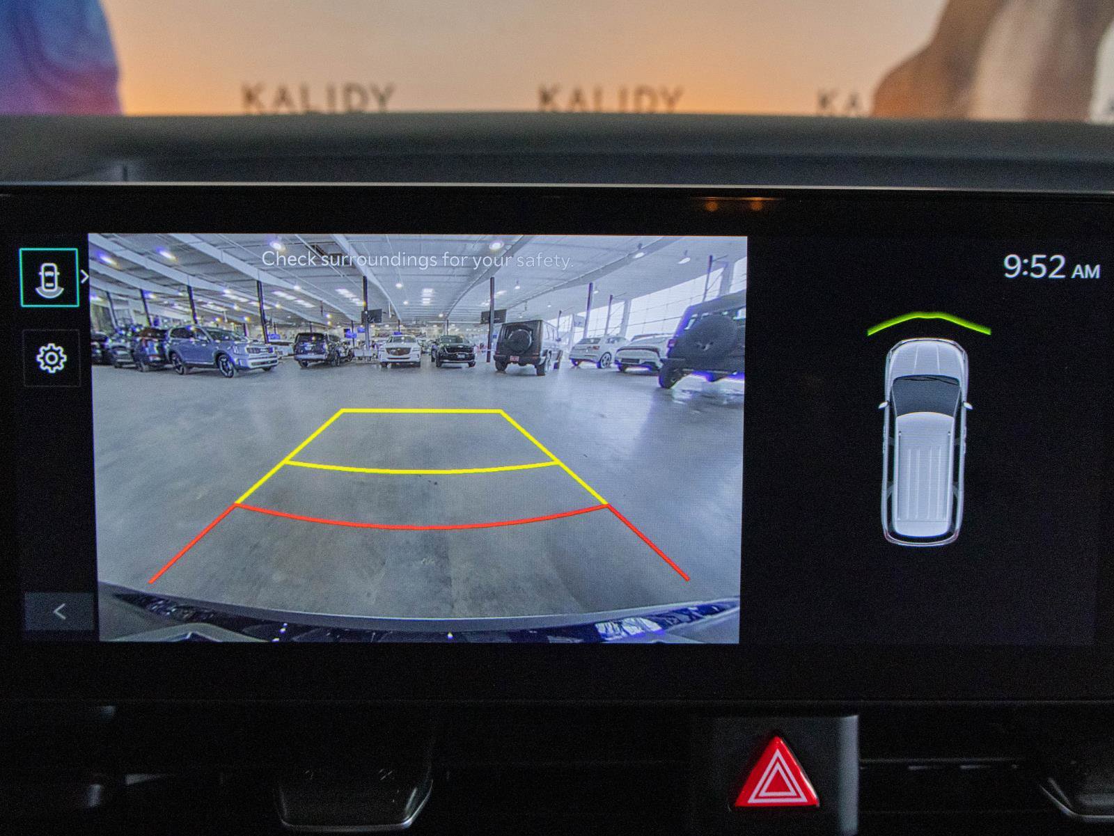 Used 2026 Kia Carnival EX image 7