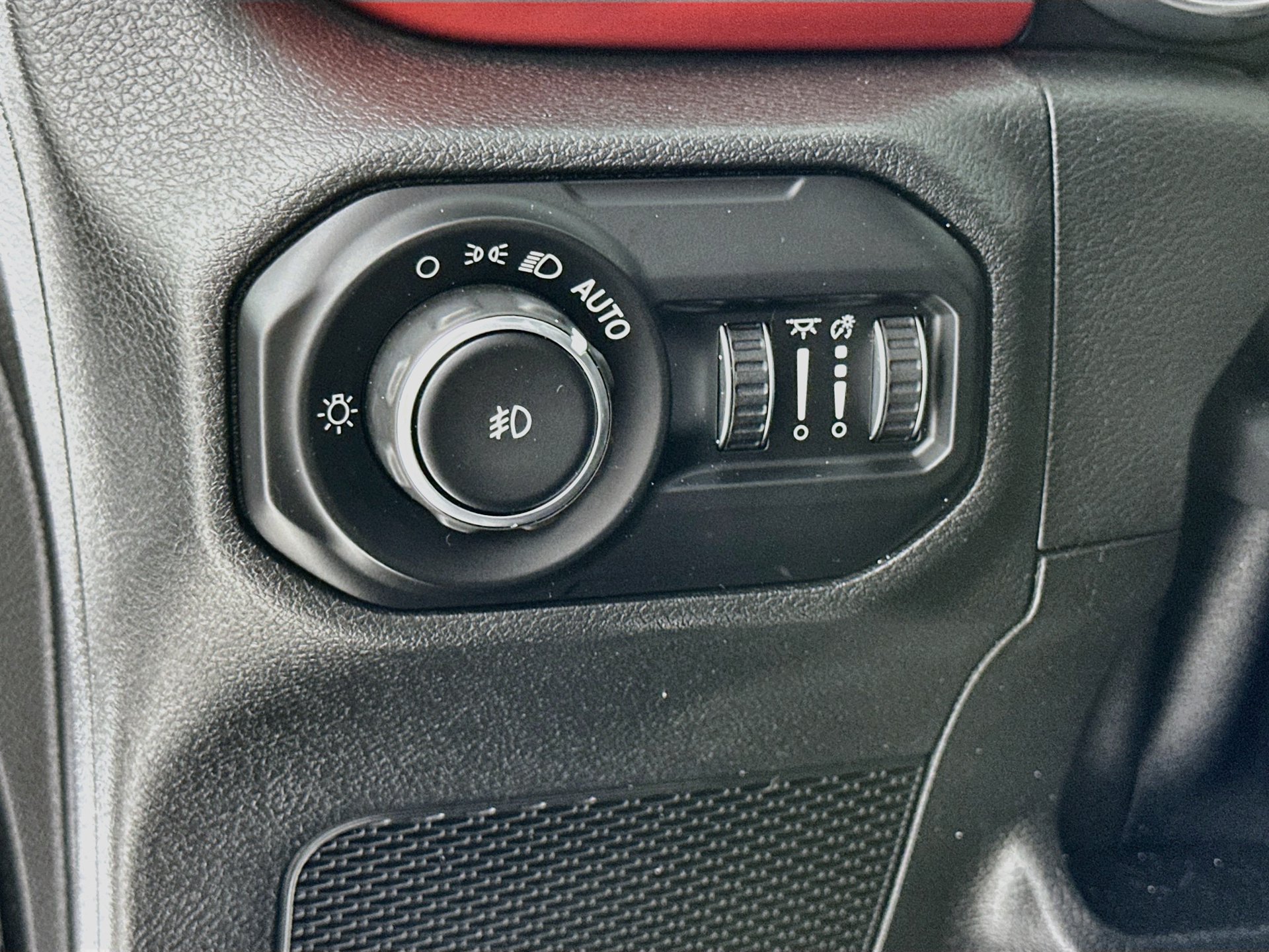 Used 2021 Jeep Wrangler Unlimited Rubicon AWD/4WD image 11