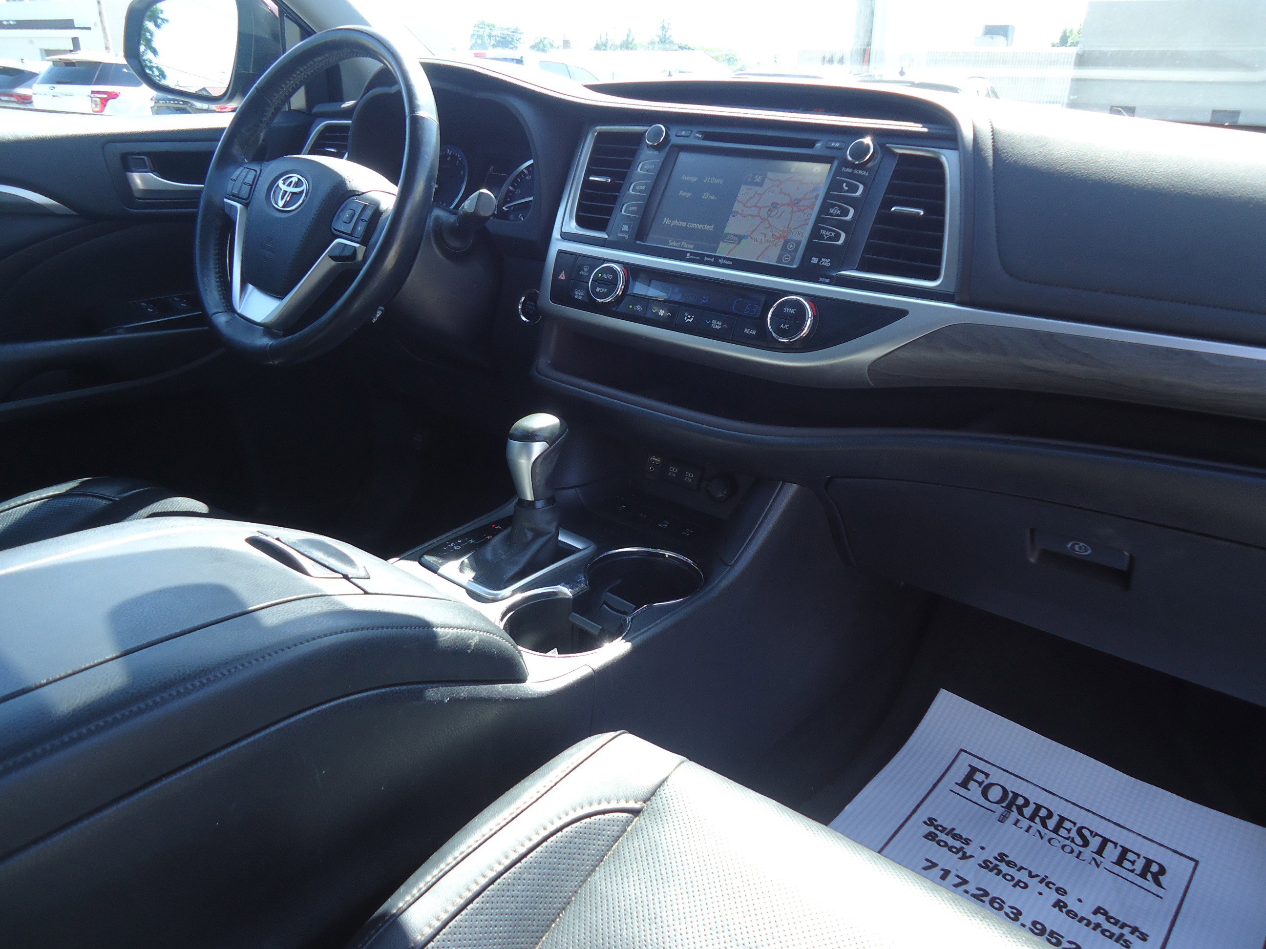 Used 2017 Toyota Highlander Limited w/ Carpet Mat Package AWD/4WD image 27