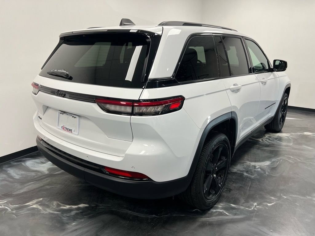 Used 2024 Jeep Grand Cherokee Altitude image 19